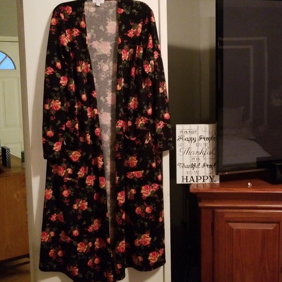 LuLaRoe Sweaters - Long Cardigan 🌺